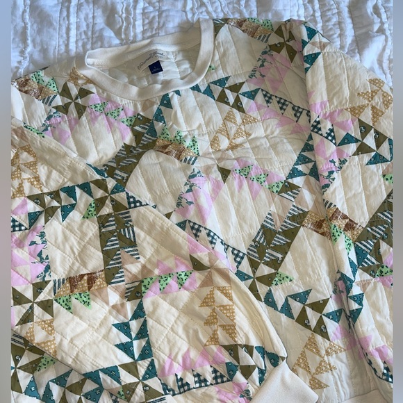 Quilt-like Pull Over - Picture 4 of 4